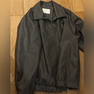 VEGAN LEATHER BOMBER JACKET grey